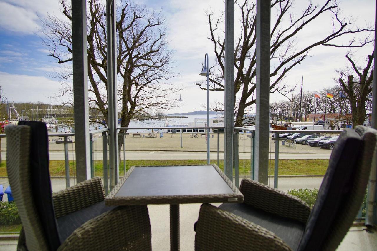 Hafenresidenz Fewo 2-2 - Balkon, Meerblick Lauterbach  Esterno foto