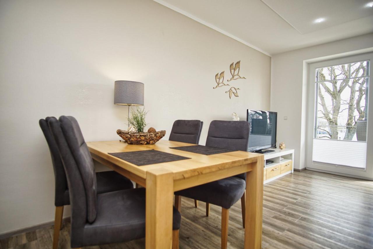 Hafenresidenz Fewo 2-2 - Balkon, Meerblick Lauterbach  Esterno foto
